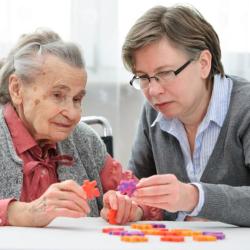 Transitioning To Memory Care: 6 Tips From Monovida And Oakmount Of Silver Creek